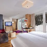 Hotell Fliana 4 4*