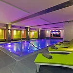 Fliana 4 Hotell 4*