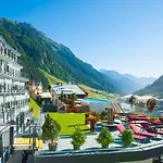 Fliana 4 Hotell