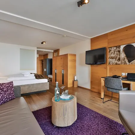 Hotel Fliana 4*