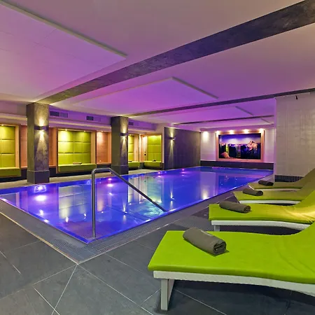 Fliana Hotel 4*