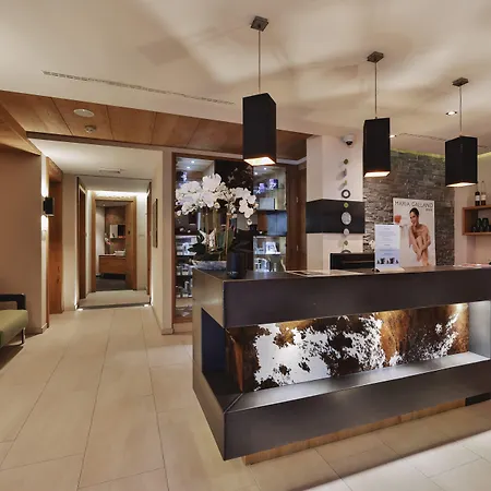 Fliana Hotel